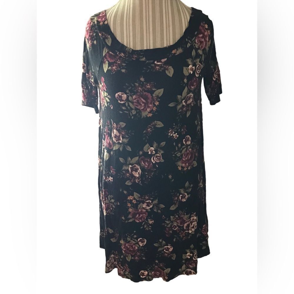 Altered state size medium dress excellent condition